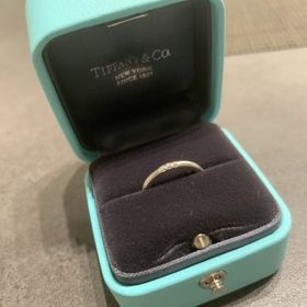 【ティファニー(Tiffany & Co.)の口コミ】 長年つけても飽きないシンプルデザイン。ダイヤモンドの数が一個、もしく…