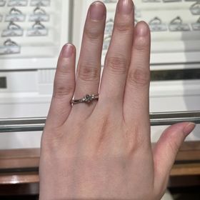 【銀座ダイヤモンドシライシの口コミ】 指輪のデザインが良く自分の細い指にもフィットしていた
。ダイヤモンドが…