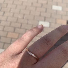 【アイプリモ(I-PRIMO)の口コミ】 ストレートではなくてウェーブデザインを探していました。ダイヤもついて…