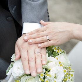 【俄(にわか)の口コミ】 婚約指輪と結婚指輪のセットで使いやすそう、デザインがシンプルというと…