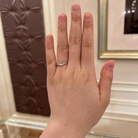 【BIJOUPIKO(ビジュピコ)の口コミ】 V字のデザインなので、プリンセスのティアラのようでゴージャスなデザイン…