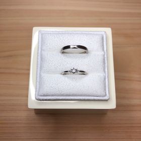 【LUCIE(ルシエ)の口コミ】 日常使いしやすいダイヤ入りの結婚指輪を探していたところ、LUCIEのFrambo…