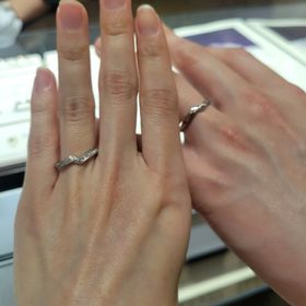 【アイプリモ(I-PRIMO)の口コミ】 デザイン性のあるおしゃれな結婚指輪も気になっていたため、たまたま見つ…