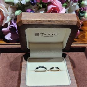 【TANZO.(鍛造指輪)の口コミ】 TANZO限定色のコーラルゴールドが肌馴染みがよく、上品な色で気に入りまし…