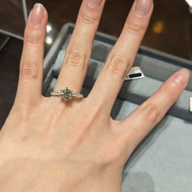 【ケイウノ ブライダル(K.UNO BRIDAL)の口コミ】 disneyデザインをはじめ、女性らしいかわいいデザインが多かったです。フ…