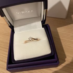 【俄(にわか)の口コミ】 最初は別メーカーをネットで決め、ジュエリーショップへ行きました。
しか…