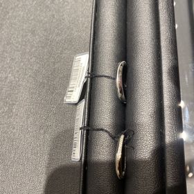 【エクセルコダイヤモンド(EXELCO DIAMOND)の口コミ】 ダイヤの輝きもとても素敵です。ミル打ち加工によってダイヤの輝きはもち…