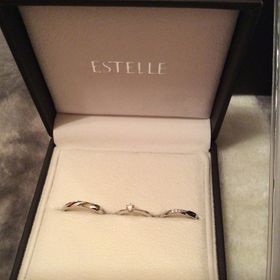 【ESTELLE(エステール)の口コミ】 サプライズで決めてたみたいでプラチナ指輪なら永年サビづに使えて綺麗な…
