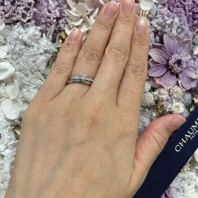 【ショーメ(CHAUMET)の口コミ】 ブランドのアイコンであるビーマイラブのリングにセンターダイヤが付いた…