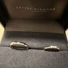 【ラザール ダイヤモンド(LAZARE DIAMOND)の口コミ】 シンプルでなおかつ上品なデザインを探していて、こちらの指輪をみつけま…