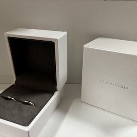 【BONDS(ボンズ)の口コミ】 指輪のデザインと価格が決めてで選びました。
結婚が決まった時から、2人…