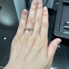 【ラザール ダイヤモンド(LAZARE DIAMOND)の口コミ】 指が長い方なのである程度太さのあるもの＋メインのダイヤのサイドにもダ…