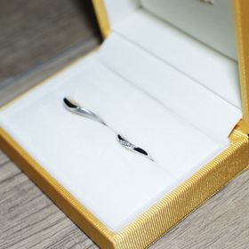 【ケイウノ ブライダル(K.UNO BRIDAL)の口コミ】 ・気になったデザインが２つあり、悩んでるとオーダーできるとのことで２…