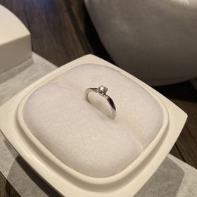 【俄(にわか)の口コミ】 派手すぎず、他とは被らないような個性的なデザインに惹かれて選んでもら…