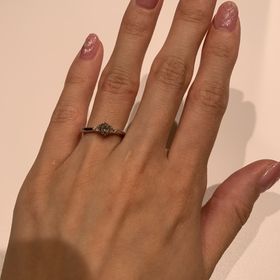 【ラザール ダイヤモンド(LAZARE DIAMOND)の口コミ】 お店に行くまでは別の有名海外ブランドへの憧れもありましたが、ラザール…