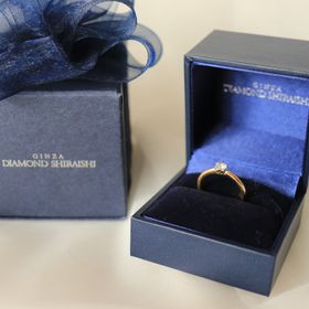 【銀座ダイヤモンドシライシの口コミ】 プロポーズ時にはスマイルプロポーズリングをもらい、その後店舗へ試着し…