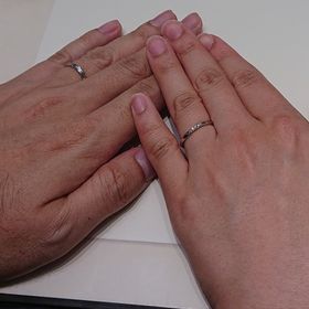 【アイプリモ(I-PRIMO)の口コミ】 デザインと着け心地で決めました。
指輪の形によって着け心地がこんなにも…