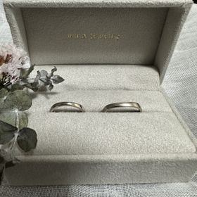 【mina.jewelry(ミナジュエリー)の口コミ】 2人とも似合うデザインでお揃い感が欲しかったので、こちらでオーダーさせ…