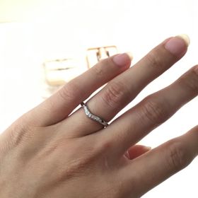 【ティファニー(Tiffany & Co.)の口コミ】 指馴染みの良さ、可愛らしさ、高級感のある指輪でした。手が綺麗に見える…