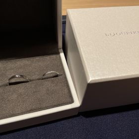 【COEUR D'OR(クゥドール)の口コミ】 女性用リングのデザインが、シンプルかつ繊細で、奥さんが気に入り購入を…