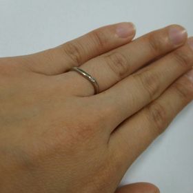 【Dolfani(ドルファーニ )の口コミ】 緩やかなカーブになっている柔らかい雰囲気の指輪が好きで、いろいろお店…