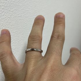 【銀座ダイヤモンドシライシの口コミ】 指輪は多くの種類があって迷いましたが直感で決めました。色んな種類の指…