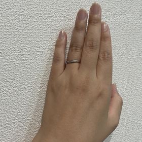 【TRECENTI(トレセンテ)の口コミ】 指輪のデザインをストレートにするかウェーブにするか迷いましたがウェー…