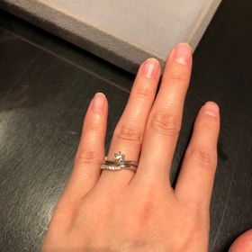 【ケイウノ ブライダル(K.UNO BRIDAL)の口コミ】 派手すぎず、おとなしすぎず、セットでピッタリ重なるデザインでした。内…