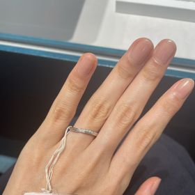 【銀座ダイヤモンドシライシの口コミ】 憧れのブランドが他にあったのですが、そちらの指輪はデザインが私の指に…