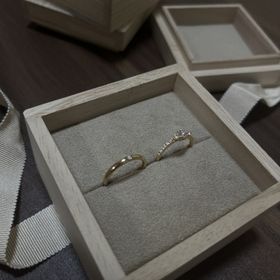 【YUKA HOJO(ユカホウジョウ)の口コミ】 できるだけ人と被らないシンプルなものを探していたため、有名ブランドは…