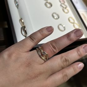 【杢目金屋(もくめがねや)の口コミ】 とにかく他にないデザイン！画像では、着用時を心配するほど個性的に見え…