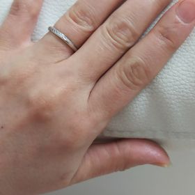 【HOSHI no SUNA 星の砂(ほしのすな)の口コミ】 指輪の購入を考えていたときは、ある程度年齢を重ねてもそれなりに様にな…