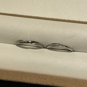 【Le futur(ルフチュール)の口コミ】 これまで見て、試着してきた指輪に比べ、
シンプルなデザインで着け心地が…