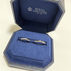 【ROYAL ASSCHER(ロイヤル・アッシャー)の口コミ】 最も重要視したのは、指輪のデザイン、価格、着け心地さでした。色々なデ…
