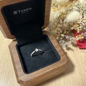 【TANZO.(鍛造指輪)の口コミ】 婚約指輪は私の好みで全てデザインできたところが嬉しかったです。下半分…