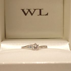 【輪-RIN-】の口コミ 婚約指輪の決め手は、指輪のデザインとダイヤモンドの品質の高さです。加え...