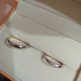【ケイウノ ブライダル(K.UNO BRIDAL)の口コミ】 ハイブランドの指輪と比べると、ダイヤをつけてもお値段が安く、デザイン…