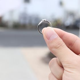 【出雲結(いずもゆい)の口コミ】 デザインがシンプルでありながら、可愛さもあり彼女に渡すときに喜んで貰…