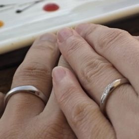 【ケイウノ ブライダル(K.UNO BRIDAL)の口コミ】 デザインはどれも選べないくらい素敵なものばかりです。わたしも３つまで…