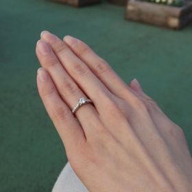 【銀座ダイヤモンドシライシの口コミ】 ハーフエタニティにこだわりのカラット数。デザインと石が別々に選ぶこと…