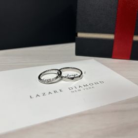 【ラザール ダイヤモンド(LAZARE DIAMOND)の口コミ】 指輪のデザインがとても気に入って購入しました
Vカットのデザインで　上…