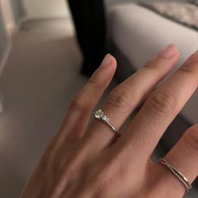 【ラザール ダイヤモンド(LAZARE DIAMOND)の口コミ】 男性１人での購入です。手の届く価格帯のラインナップの中で、エレガント…