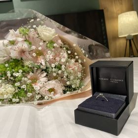 【ラザール ダイヤモンド(LAZARE DIAMOND)の口コミ】 ザ婚約指輪が良いと思い、ソリティアリングで探しておりました。ラザール…