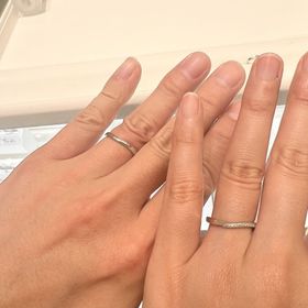 【festaria VOYAGE(フェスタリア ボヤージュ)の口コミ】 シンプルなデザインで、緩やかなV字がコンプレックスのある指を長く綺麗に…