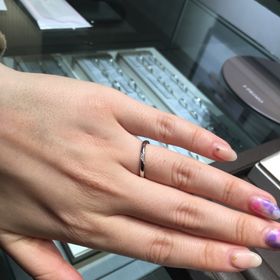 【アイプリモ(I-PRIMO)の口コミ】 ダイヤが幾つか欲しかったのと、細身のデザイン、ゆるめのウェーブで検討…