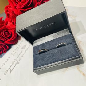 【ラザール ダイヤモンド(LAZARE DIAMOND)の口コミ】 V字やウェーブなど動きがあるタイプの指輪が自分に合うと思い探していまし…