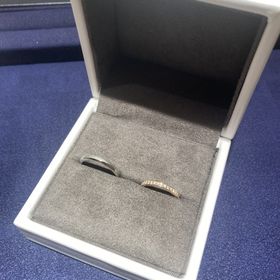 【COCKTAIL(カクテル)の口コミ】 実際にはめてみて、ピンクゴールドが自分の肌に馴染んで付けていてしっく…