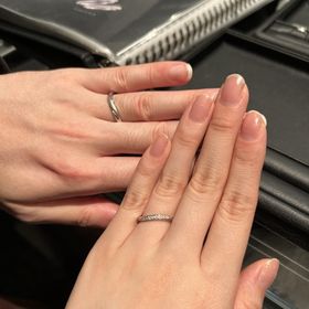 【エクセルコダイヤモンド(EXELCO DIAMOND)の口コミ】 着け心地が、とても良く指に当たらないのが一番の決め手でした。デザイン…