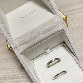 【ENUOVE(イノーヴェ)の口コミ】 ミルグレインのデザインの結婚指輪を探していて、2人で初めて一目惚れした…