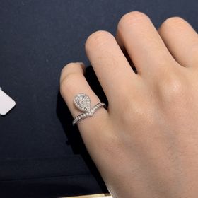 【ショーメ(CHAUMET)の口コミ】 他のブランドとはまず被らないデザインのため、人と違うものを求める人に…